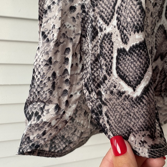 Multi Beige Python Snake Print High Low Blouse - Picture 6 of 8